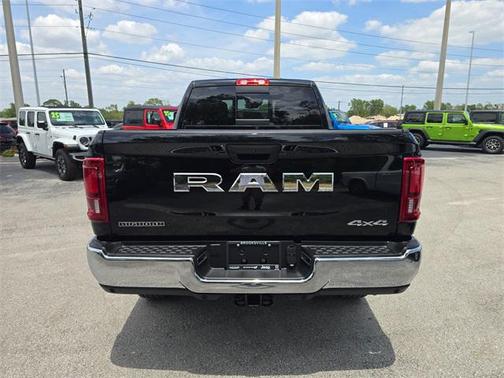 2025 RAM 2500 Big Horn Crew Cab 4x4 6'4' Box