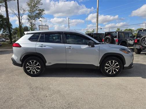 2024 Toyota Corolla Hybrid SE