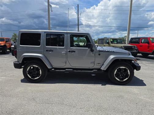 2014 Jeep Wrangler Unlimited Polar Edition
