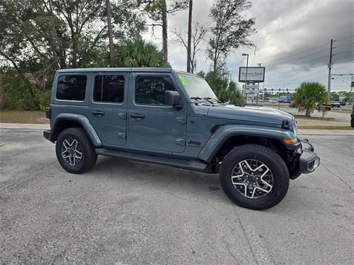 2026 Jeep Wrangler 4-Door Sahara 4x4