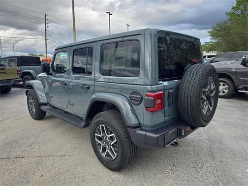 2026 Jeep Wrangler 4-Door Sahara 4x4