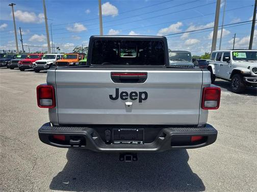 2023 Jeep Gladiator Sport S