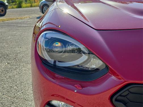 2018 FIAT 124 Spider Base