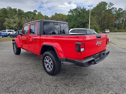 2023 Jeep Gladiator Overland