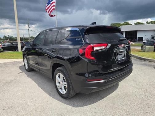 2022 GMC Terrain SLE