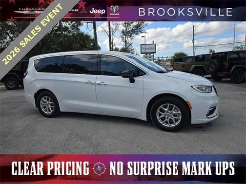 2024 Chrysler Pacifica Touring