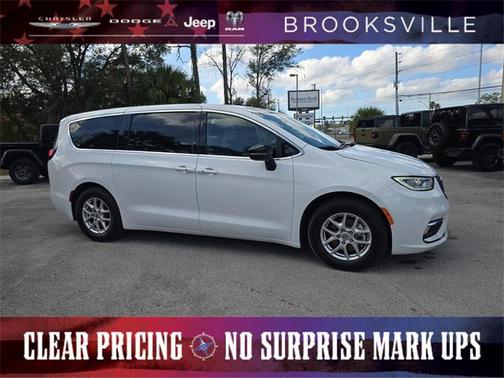 2024 Chrysler Pacifica Touring