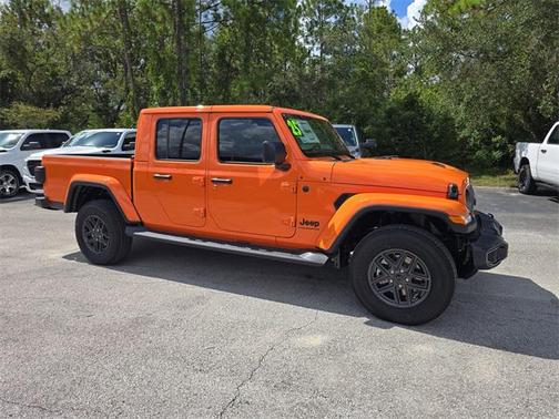 2025 Jeep Gladiator Sport S
