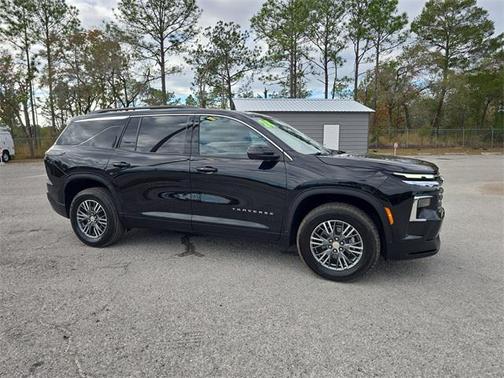 2024 Chevrolet Traverse LT