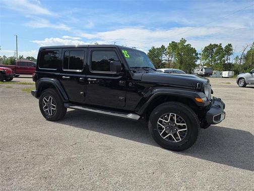 2025 Jeep Wrangler 4-Door Sahara 4x4