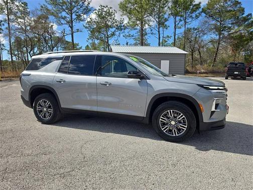 2024 Chevrolet Traverse LT