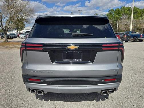 2024 Chevrolet Traverse LT