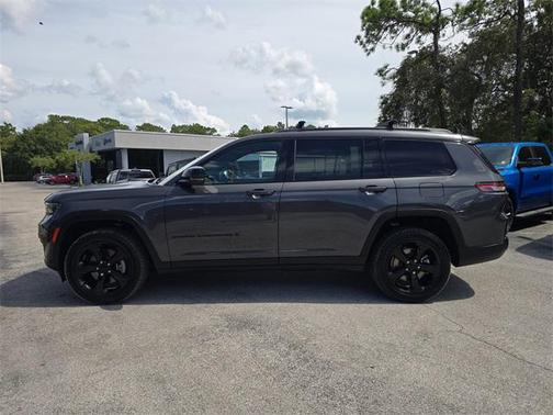 2022 Jeep Grand Cherokee L Altitude