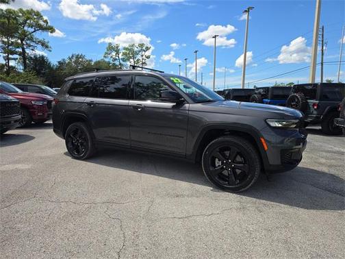 2022 Jeep Grand Cherokee L Altitude