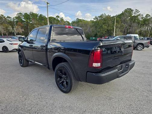 2024 RAM 1500 Classic Warlock Crew Cab 4x4 5'7' Box