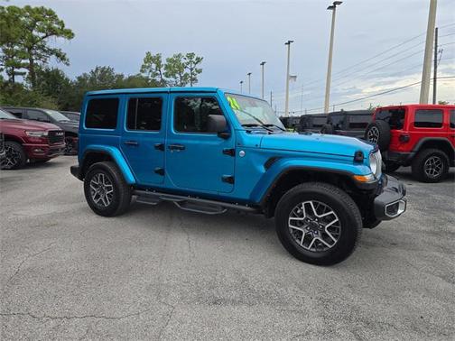 2024 Jeep Wrangler 4-Door Sahara 4x4