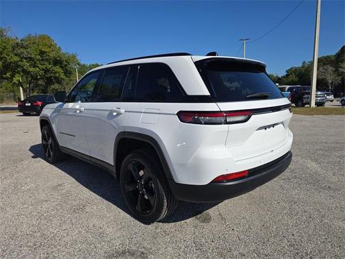 2025 Jeep Grand Cherokee Altitude