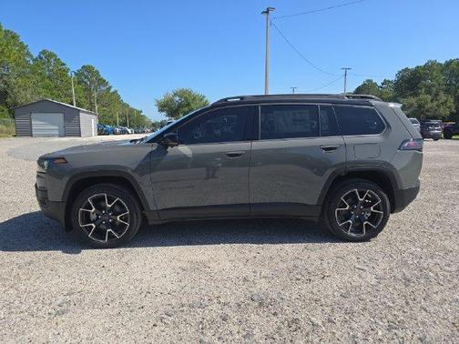 Gray Clearcoat 2026 Jeep Cherokee Overland