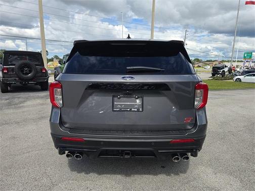 2022 Ford Explorer ST