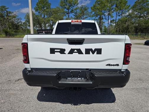 2025 RAM 2500 Tradesman Crew Cab 4x4 6'4' Box