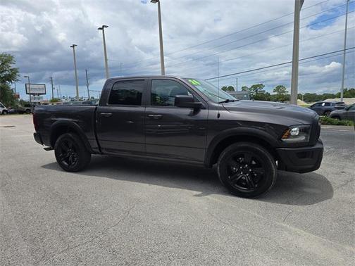 2024 RAM 1500 Classic Warlock Crew Cab 4x2 5'7' Box