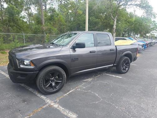 2024 RAM 1500 Classic Warlock Crew Cab 4x2 5'7' Box