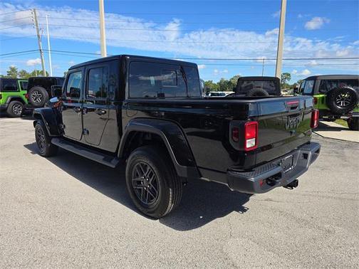 2025 Jeep Gladiator Sport S