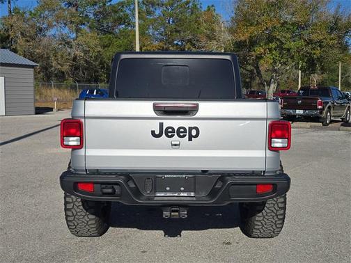 2022 Jeep Gladiator Sport
