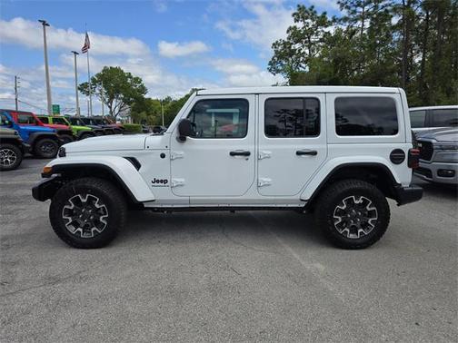 2025 Jeep Wrangler 4-Door Sahara 4x4