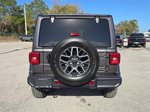 2026 Jeep Wrangler 4-Door Sahara 4x4
