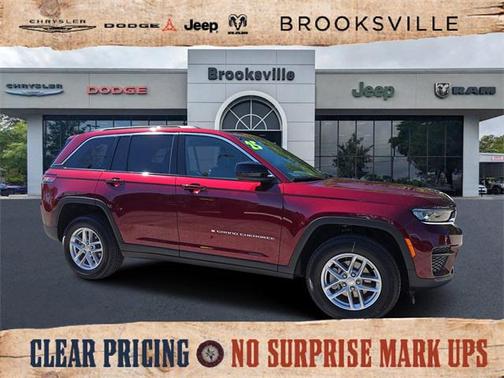 2025 Jeep Grand Cherokee Laredo
