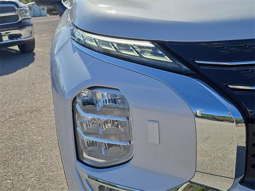 2024 Mitsubishi Outlander SE Black Edition S-AWC