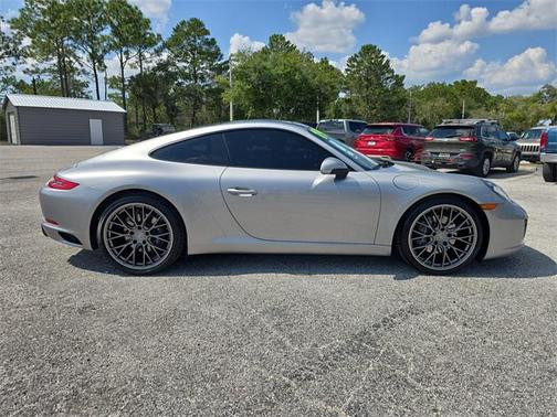 2019 Porsche 911 Carrera
