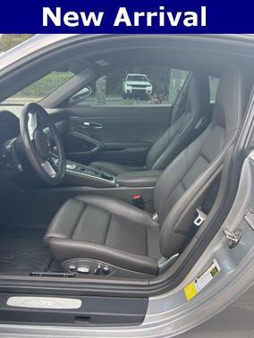 2019 Porsche 911 Carrera