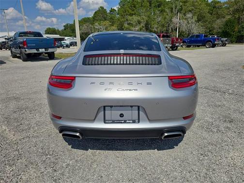 2019 Porsche 911 Carrera