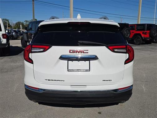 2024 GMC Terrain SLT