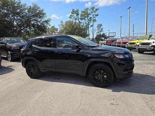 2025 Jeep Compass Latitude