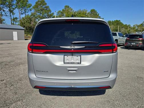 2026 Chrysler Pacifica L