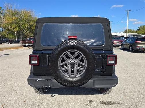 2023 Jeep Wrangler Willys