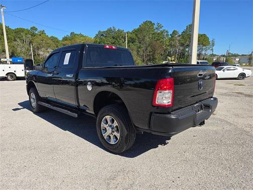 2024 RAM 2500 Tradesman Crew Cab 4x4 6'4' Box