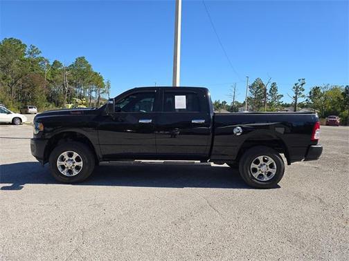 2024 RAM 2500 Tradesman Crew Cab 4x4 6'4' Box