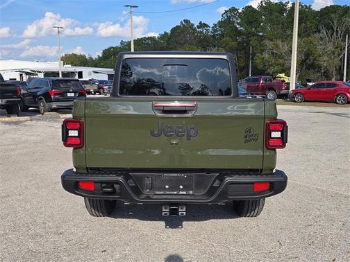2024 Jeep Gladiator Willys