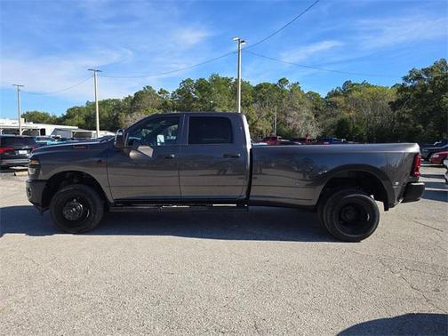 2026 RAM 3500 Tradesman Crew Cab 4x4 8' Box