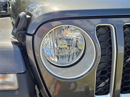 2022 Jeep Gladiator Overland