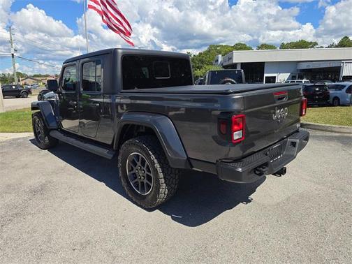 2022 Jeep Gladiator Overland