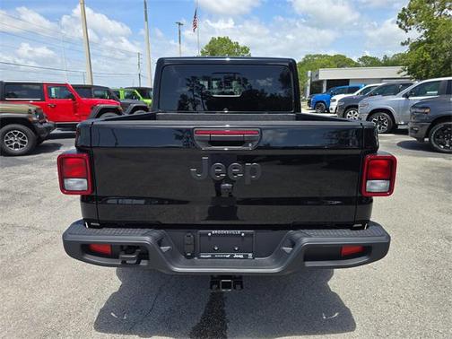 2025 Jeep Gladiator Sport S
