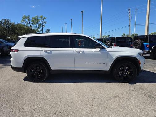 2023 Jeep Grand Cherokee L Altitude