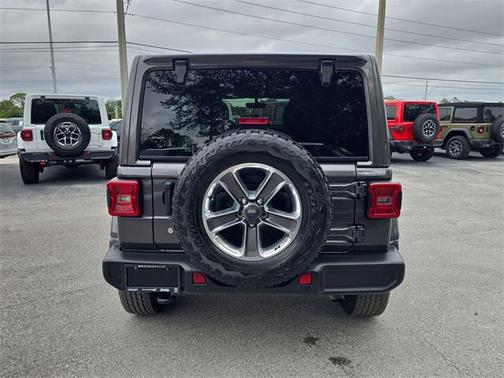 2020 Jeep Wrangler Unlimited Sahara