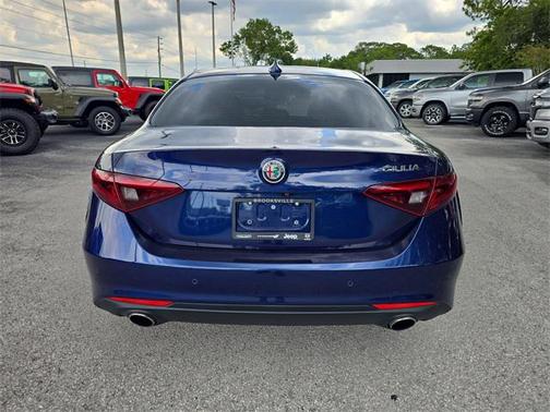 2019 Alfa Romeo Giulia Base