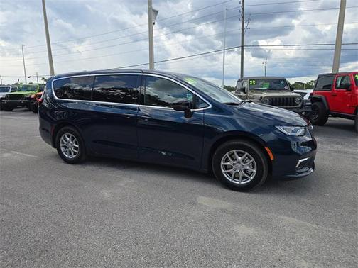 2025 Chrysler Pacifica L